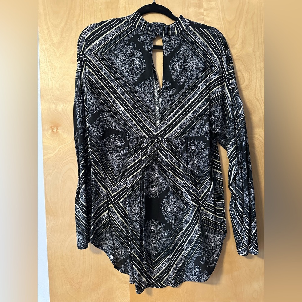Free People Black and White Geometric Blouse - Picture 3 of 4